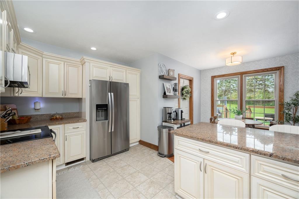 104 Manor Court Butler, PA 16001 - Photo 9 of 33