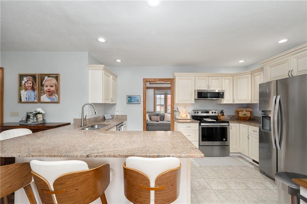 104 Manor Court Butler, PA 16001 - Photo 10 of 33