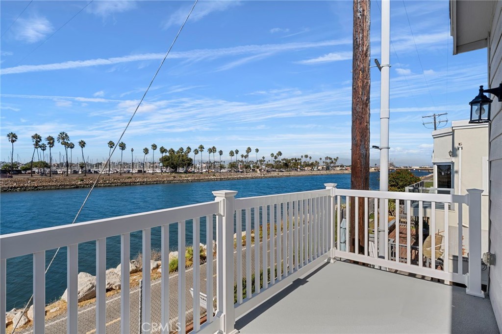 48 Riversea Road Seal Beach, CA 90740 - Photo 32 of 34 a view of city from a roof deck