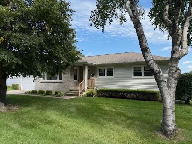 653 Gerald Avenue Sun Prairie, WI 53590 - Photo 2 of 25 Gallery Image 2