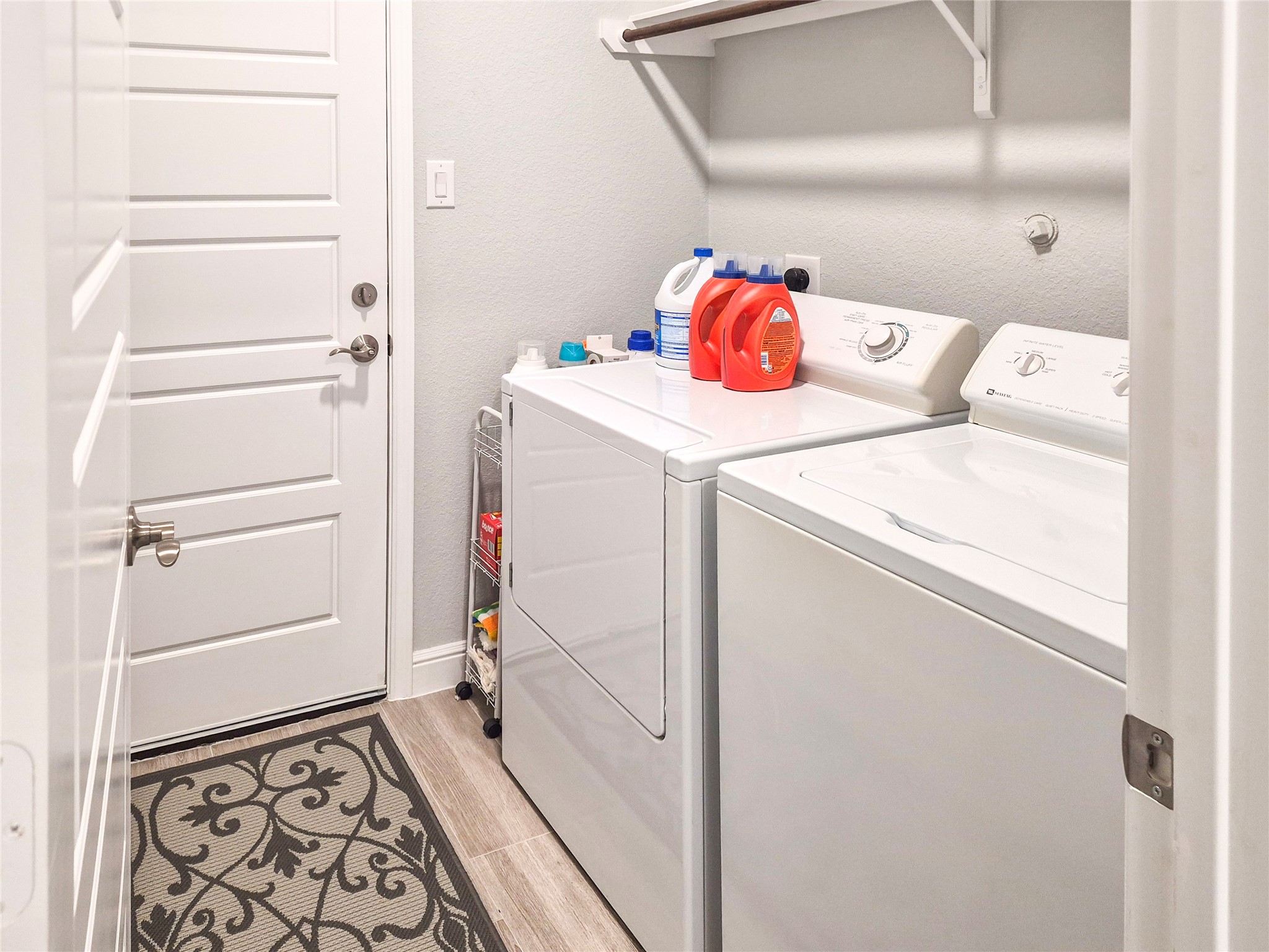 1325 Palomino Trail Angleton, TX 77515 - Photo 20 of 36 a utility room with dryer and washer