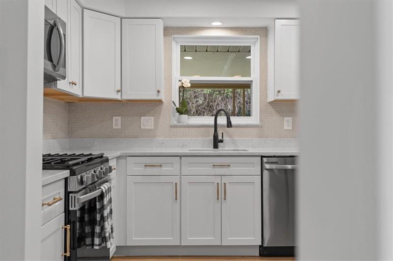 208 Washington Road Pittsburgh, PA 15221 - Photo 12 of 41 Gallery Image 12