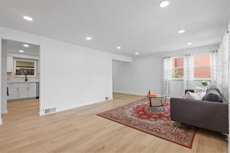 208 Washington Road Pittsburgh, PA 15221 - Photo 8 of 41 Gallery Image 8
