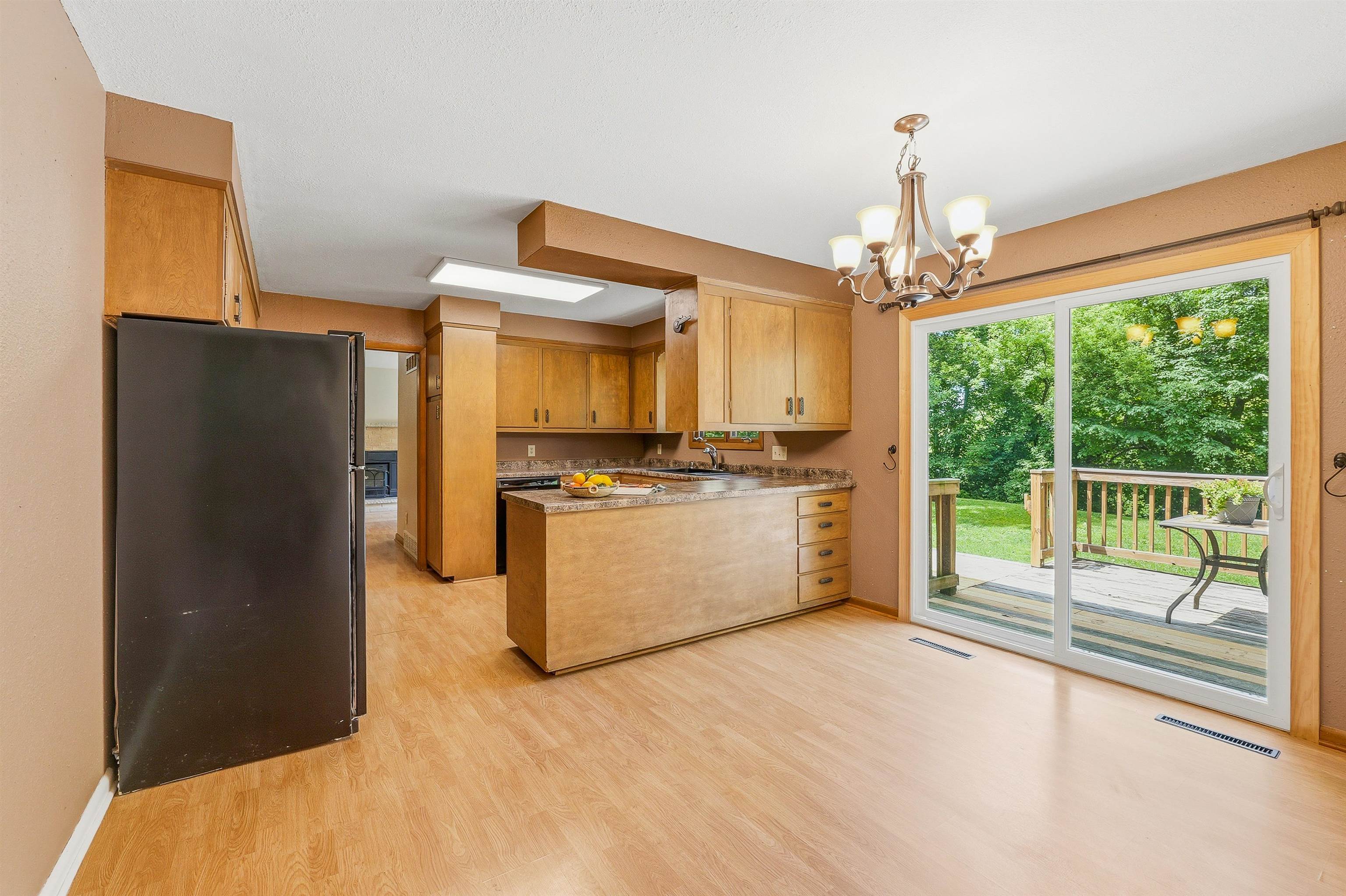 W6878 Riverbend Road Fond du Lac, WI 54937 - Photo 6 of 37