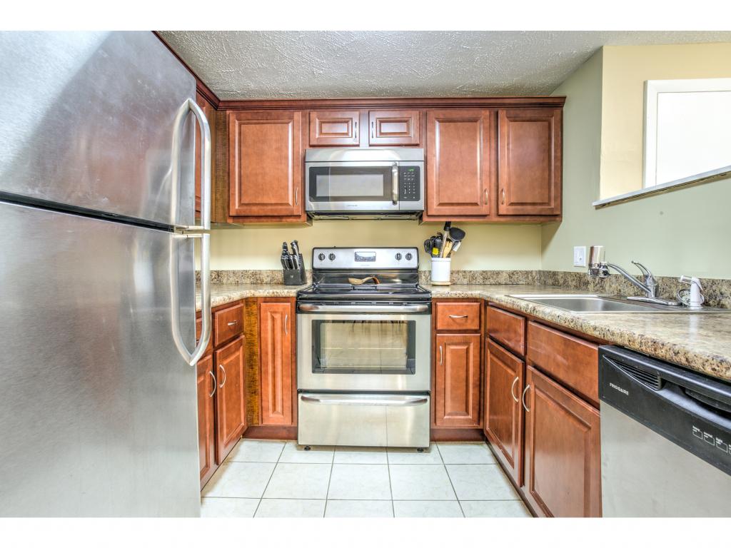 12 Victoria Drive, Unit 12 Merrimack, NH 03054 - Photo 5 of 26