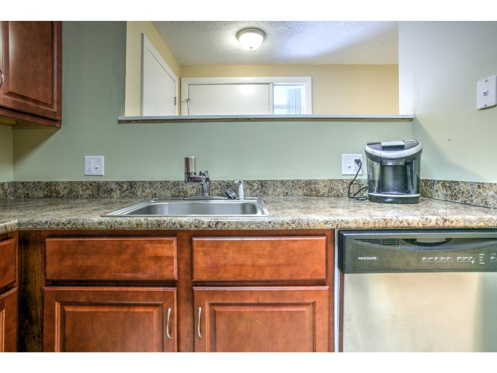 12 Victoria Drive, Unit 12 Merrimack, NH 03054 - Photo 6 of 26