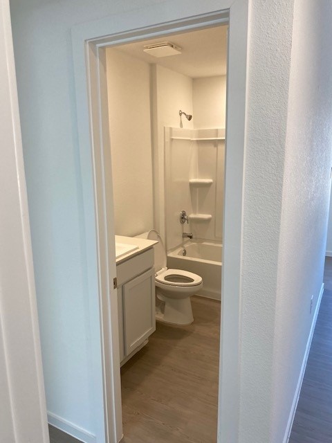 5283 Israel Grace Way Houston, TX 77048 - Photo 23 of 27 2nd Full Bath view 2