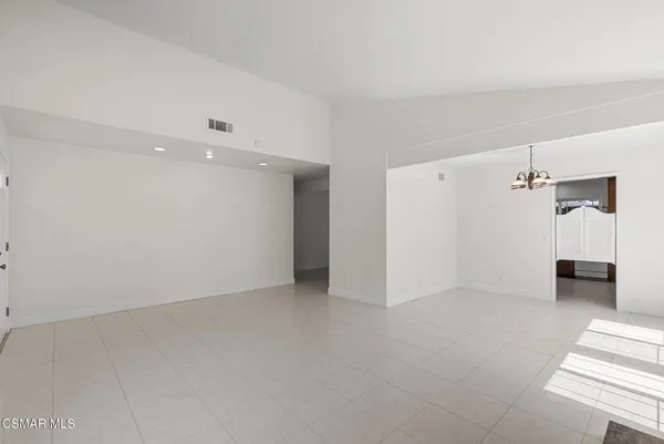 $4,300 | 248 Cedar Heights Drive, Thousand Oaks, CA 91360