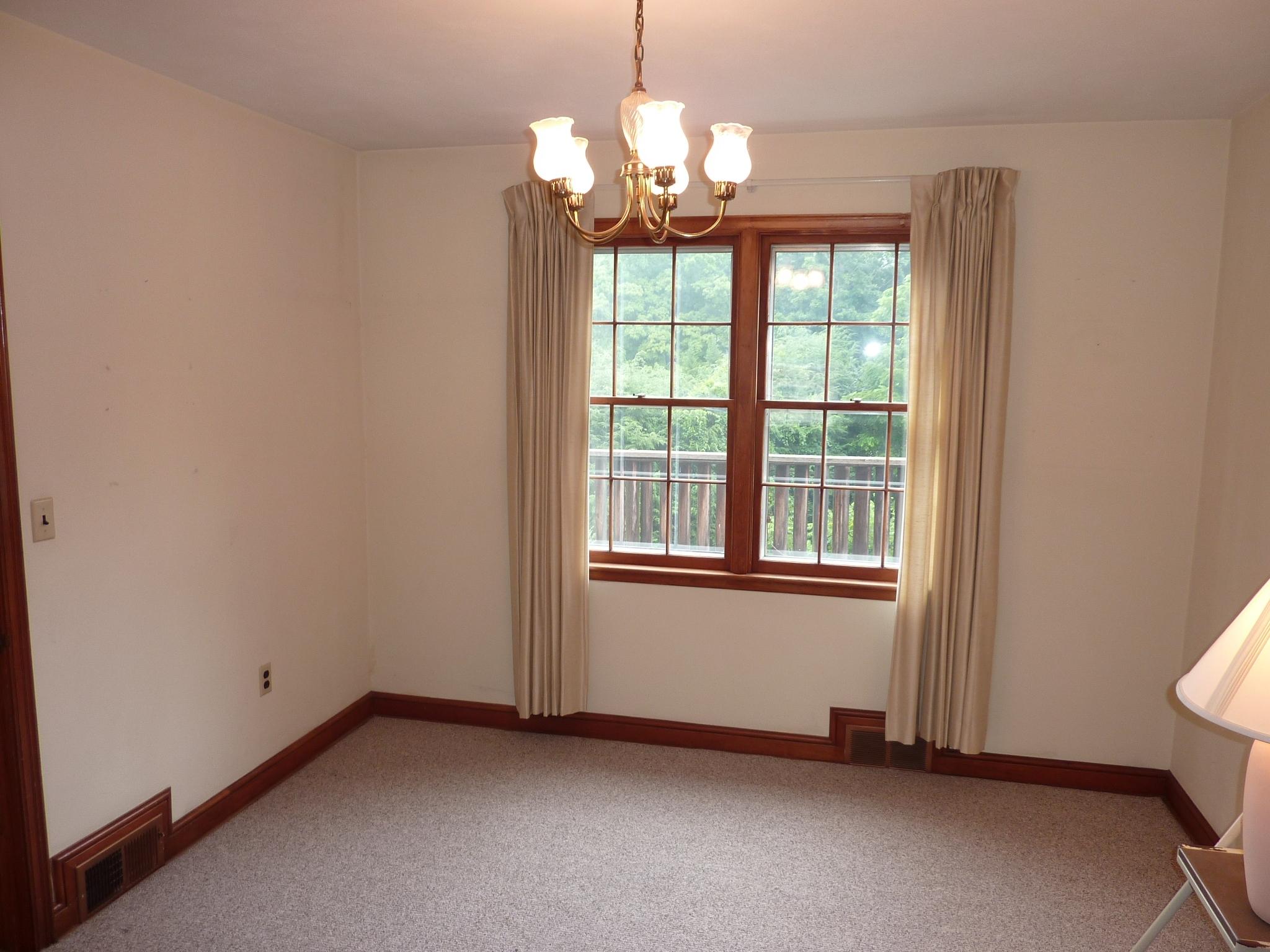 557 Dillard Road Southwest Roanoke, VA 24014 - Photo 5 of 18 Dining Room