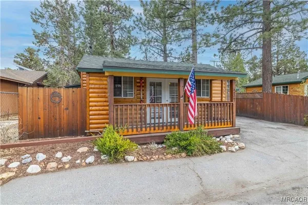$249,000 | 44361 Silver Pine Road, Sugarloaf, CA 92386