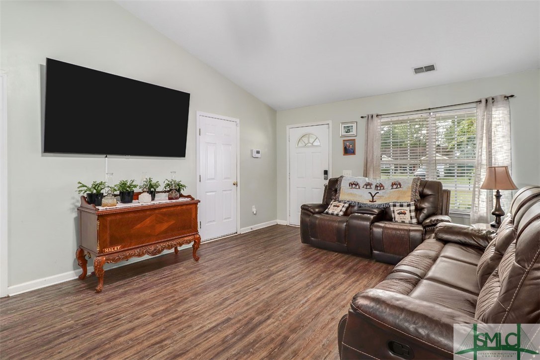 105 Knotty Pine Circle Springfield, GA 31329 - Photo 4 of 28