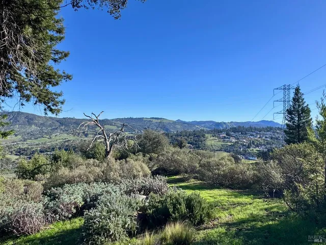 $475,000 | 3870 Skyfarm Drive, Santa Rosa, CA 95403