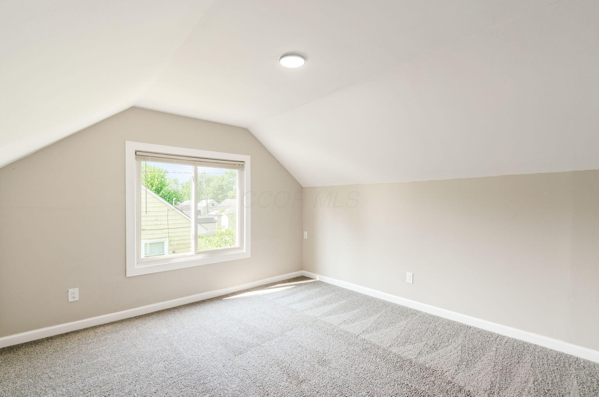 899 Antwerp Road Columbus, OH 43213 - Photo 25 of 33 025_2448bbfe_K 899 Antwerp050