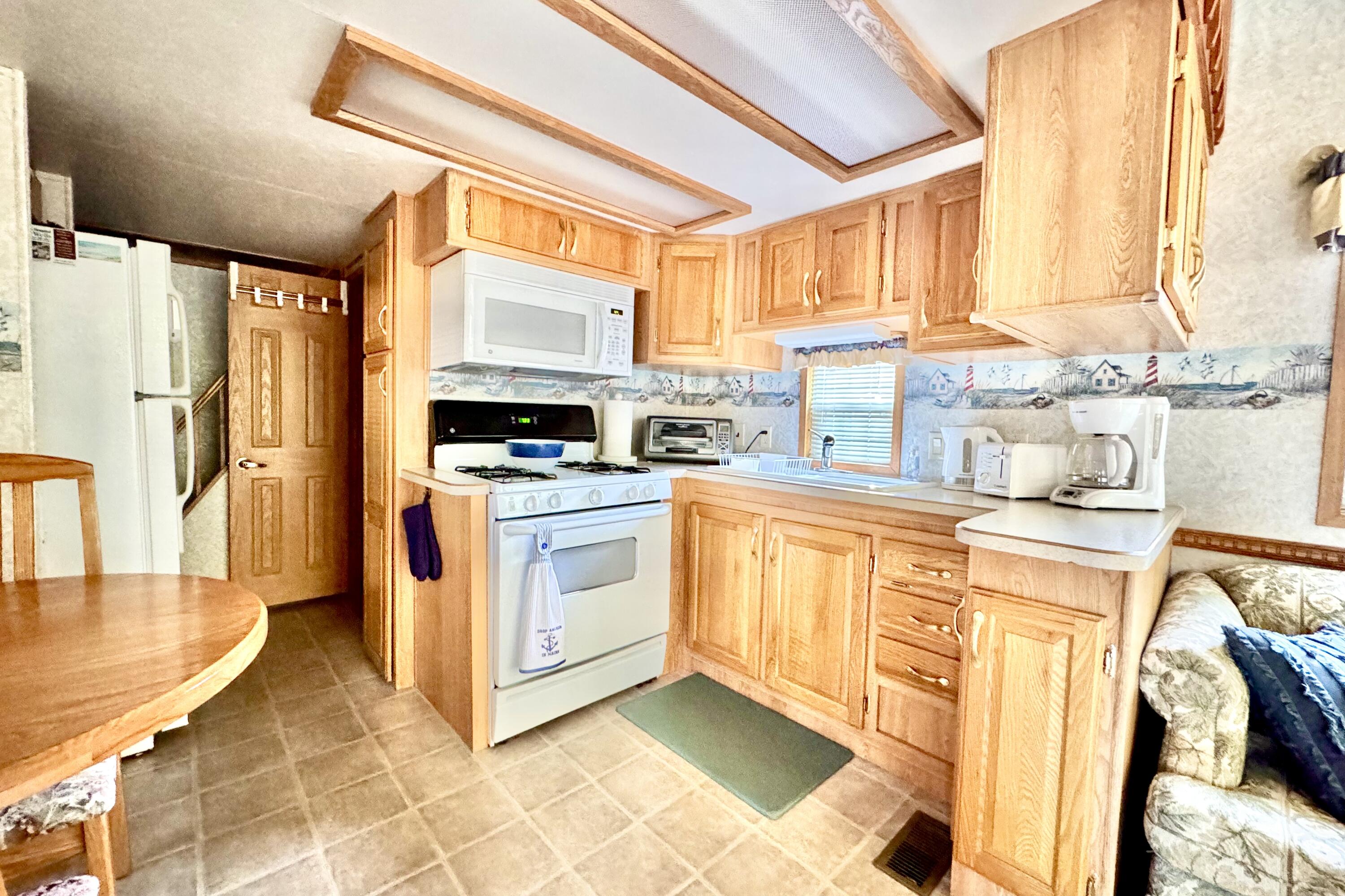 430 Post Road, Unit 202 Wells, ME 04090 - Photo 22 of 34 IMG_3357