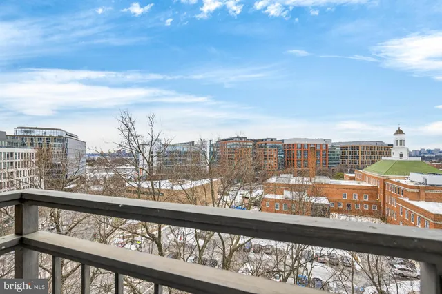 $369,000 | 700 7th Street Southwest, Unit 826, Washington, DC 20024