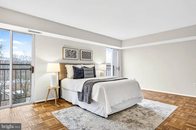 $369,000 | 700 7th Street Southwest, Unit 826, Washington, DC 20024