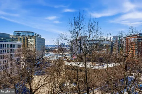 $349,900 | 700 7th Street Southwest, Unit 826, Washington, DC 20024