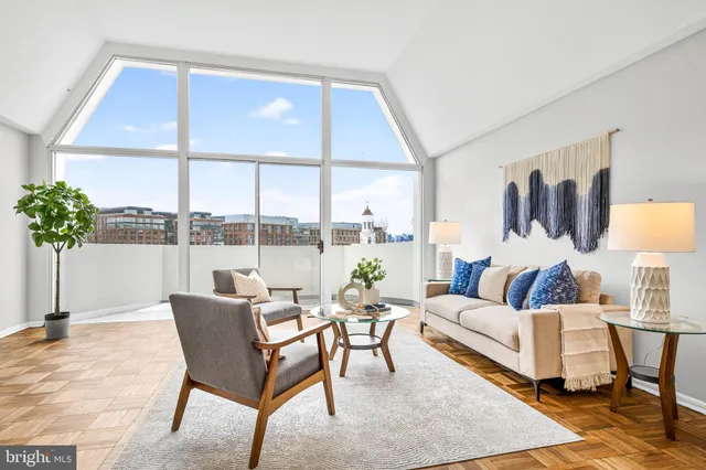 $369,000 | 700 7th Street Southwest, Unit 826, Washington, DC 20024