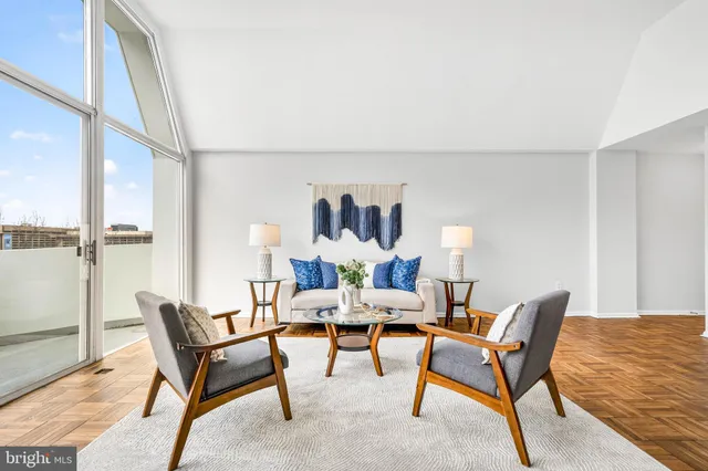 $369,000 | 700 7th Street Southwest, Unit 826, Washington, DC 20024