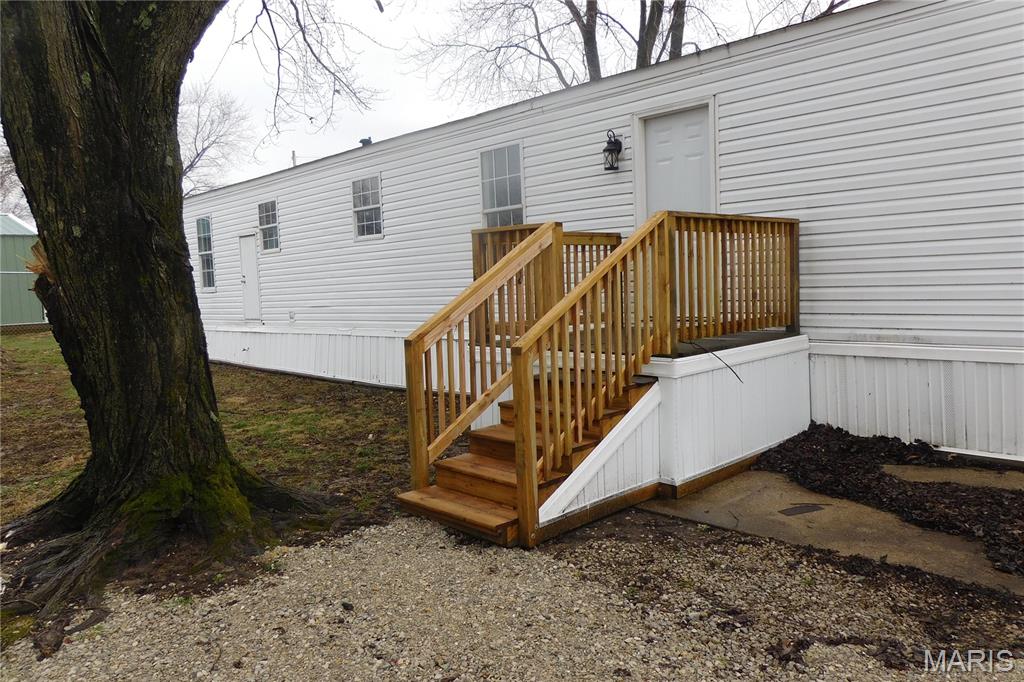 616 South State Rt 37, Unit 16 Kinmundy, IL 62854 - Photo 2 of 8