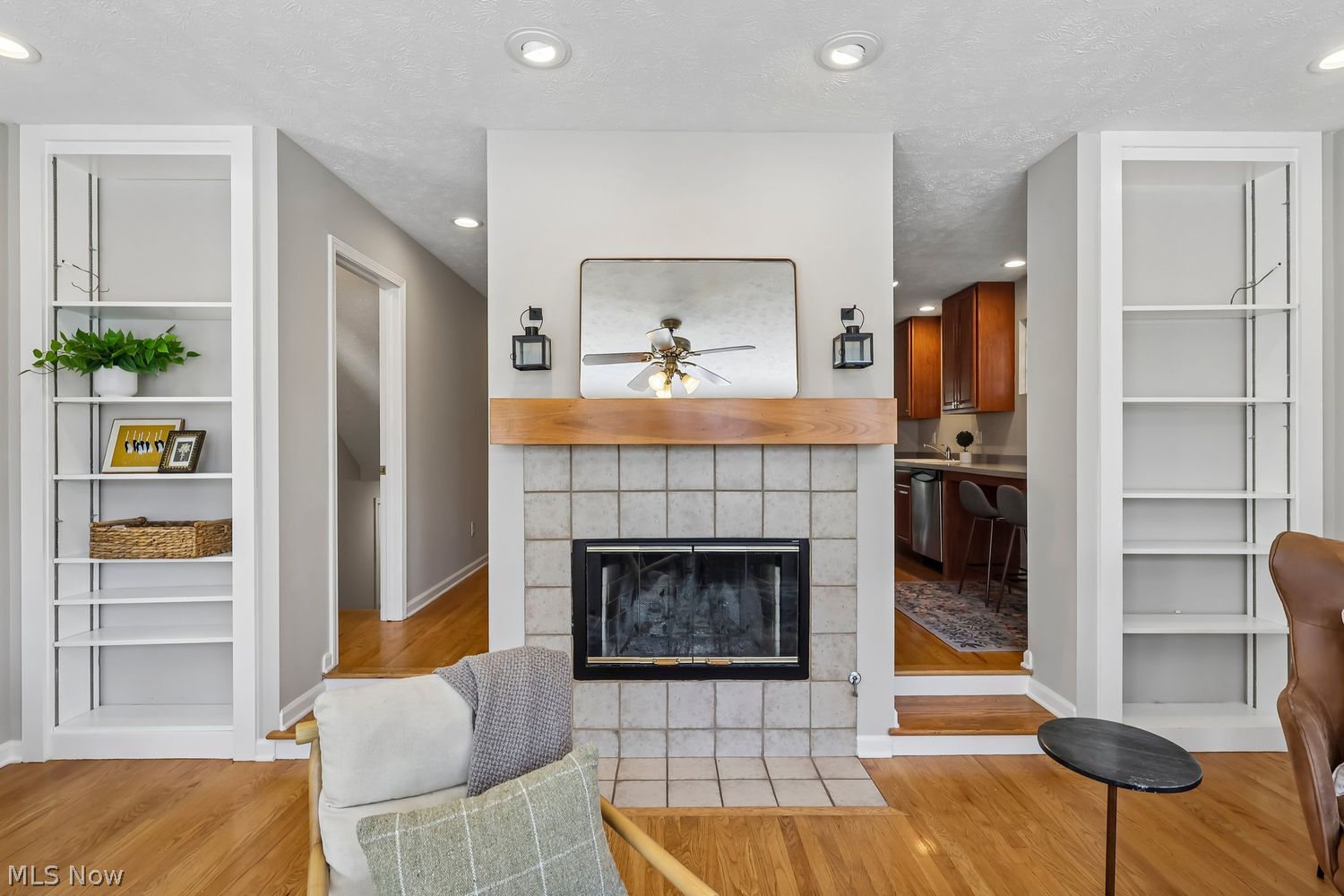 615 Literary Road Cleveland, OH 44113 - Photo 5 of 40