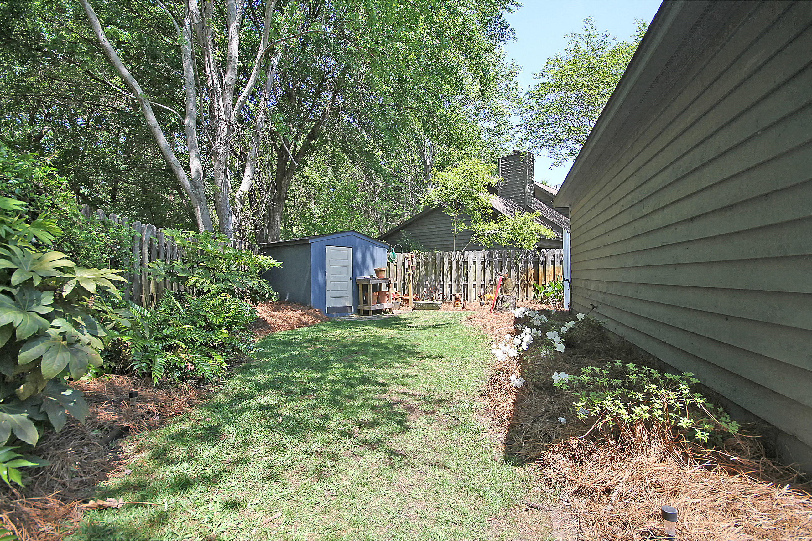 1261 Llewellyn Road Mount Pleasant, SC 29464 - Photo 11 of 27 Side of House