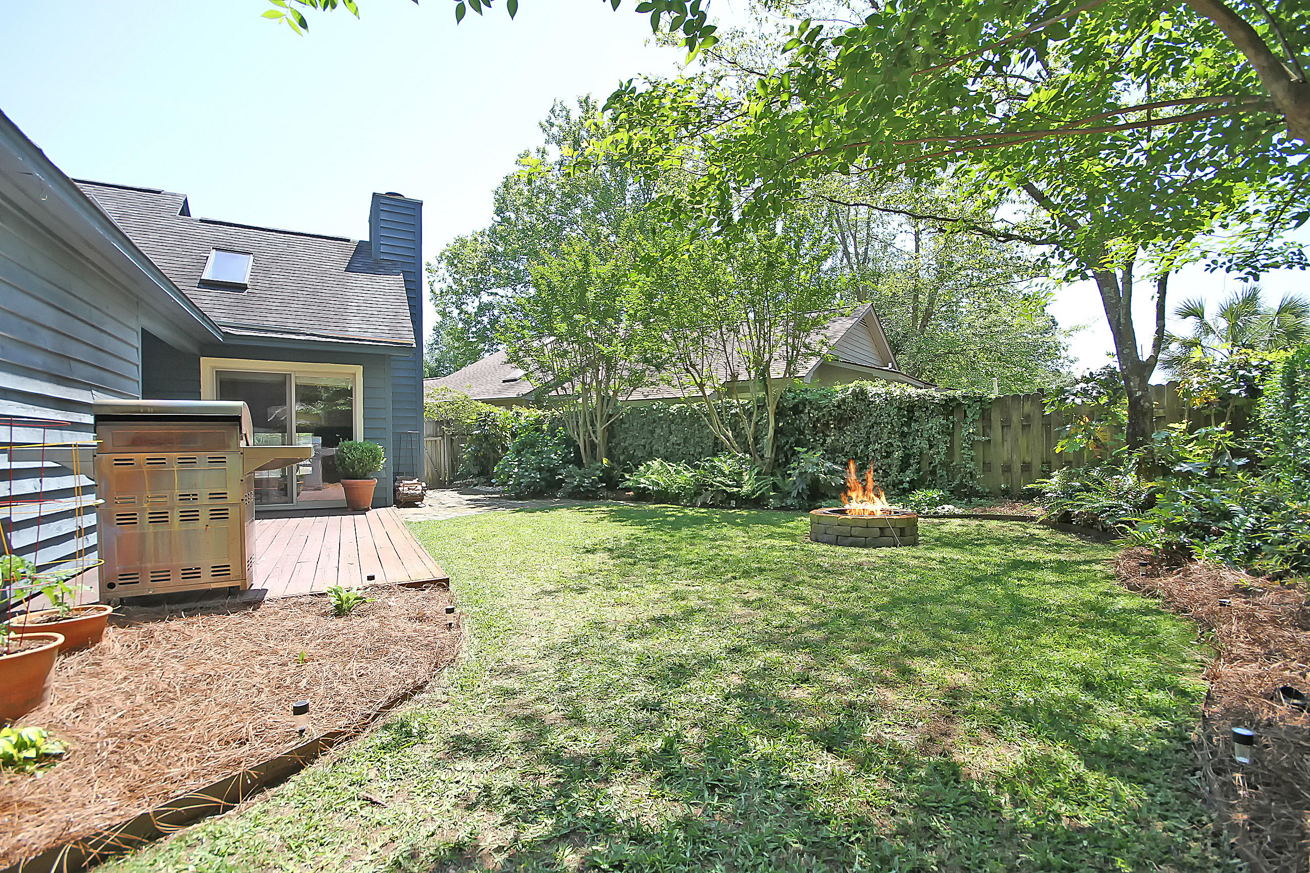 1261 Llewellyn Road Mount Pleasant, SC 29464 - Photo 10 of 27 Backyard