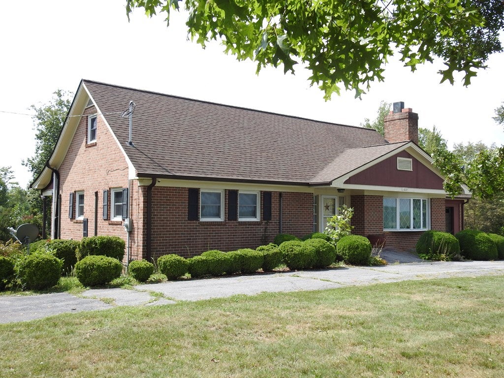 622 Breezy Ridge Road Woodlawn, VA 24381 - Photo 2 of 40 Gallery Image 2