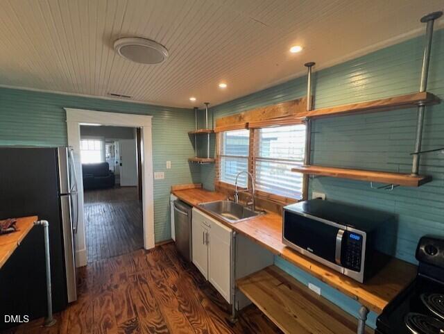 1824 North Main Street Roxboro, NC 27573 - Photo 15 of 26 f24feee6-40f8-4fa3-8b88-aa05fb240723