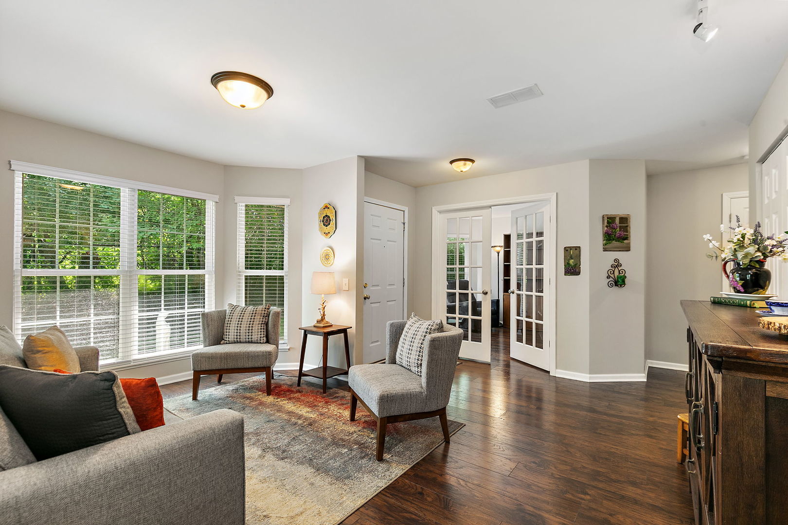 1248 Coldspring Road Elgin, IL 60120 - Photo 3 of 19