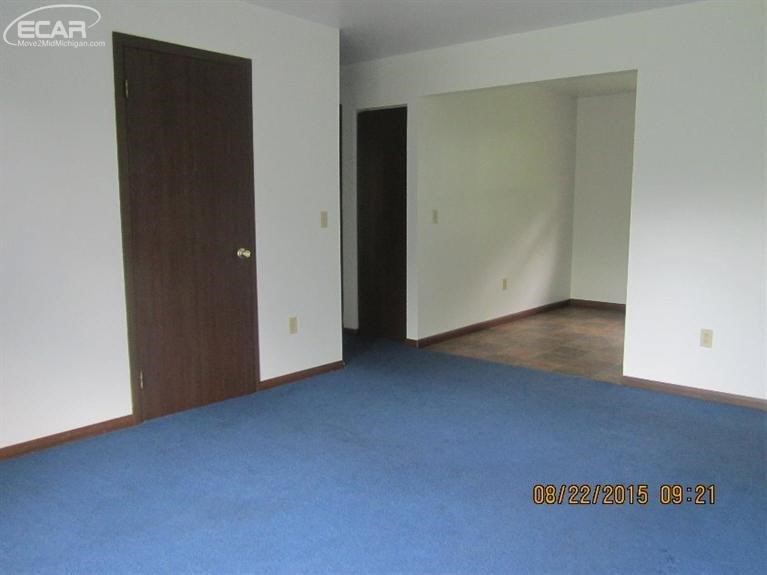 5941 Rupprecht Road Vassar, MI 48768 - Photo 9 of 13 20448405-8.JPG