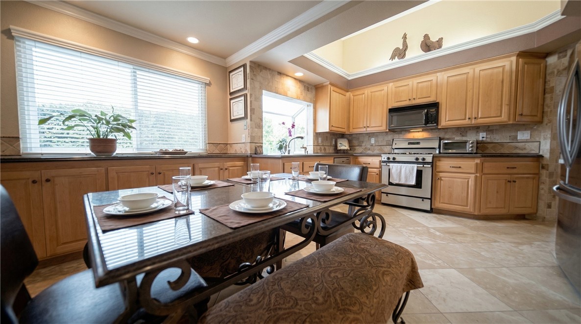 2685 Placerville Court Simi Valley, CA 93063 - Photo 5 of 12