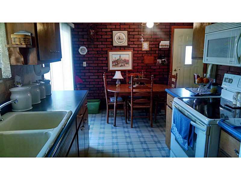 1327 Student Springfield, OH 45503 - Photo 6 of 17