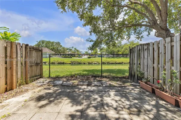 $3,200 | 15750 Southwest 92nd Avenue, Unit 20C, Palmetto Bay, FL 33157