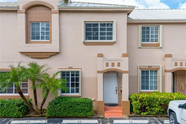 $3,200 | 15750 Southwest 92nd Avenue, Unit 20C, Palmetto Bay, FL 33157