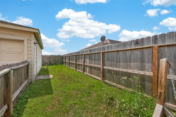 $1,850 | 16847 Mammoth Springs Drive, Houston, TX 77095