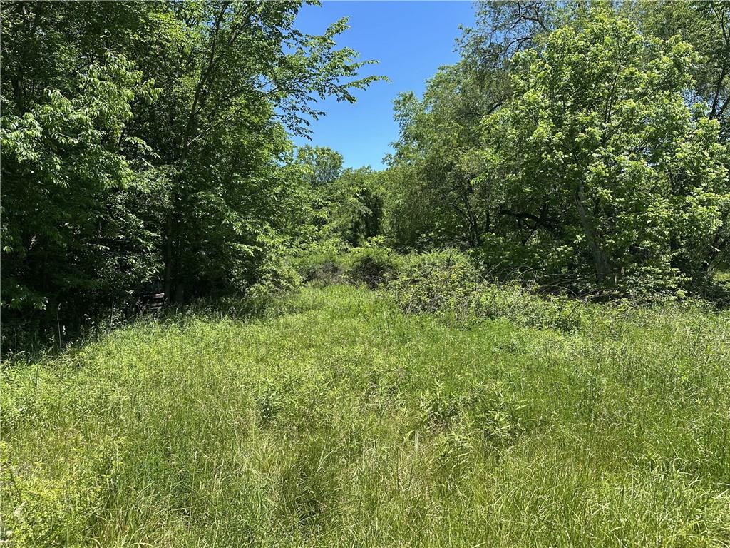 437 Upper Service Road Hookstown, PA 15050 - Photo 3 of 14