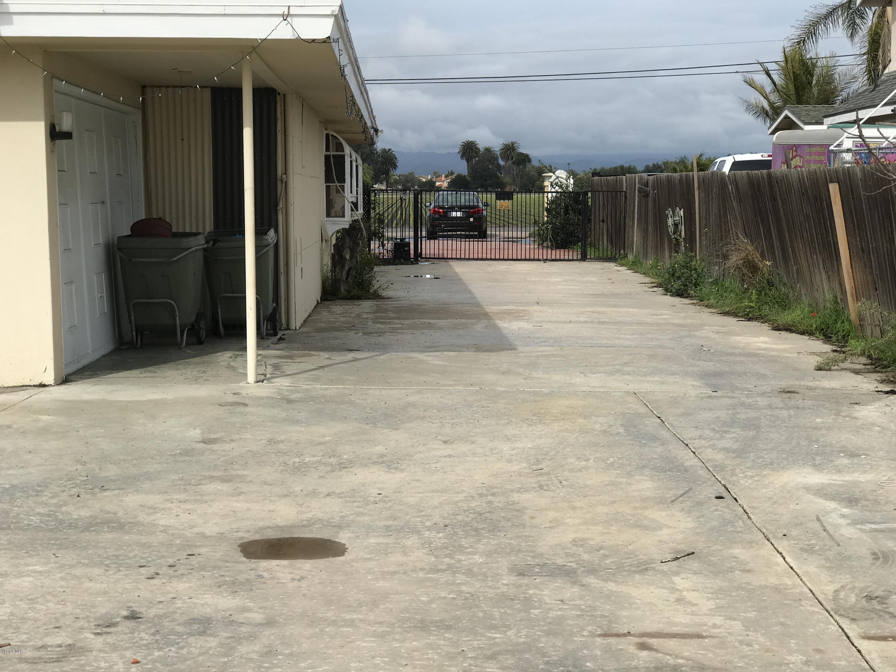 1660 Teal Club Road Oxnard, CA 93030 - Photo 12 of 18 a view of a garage