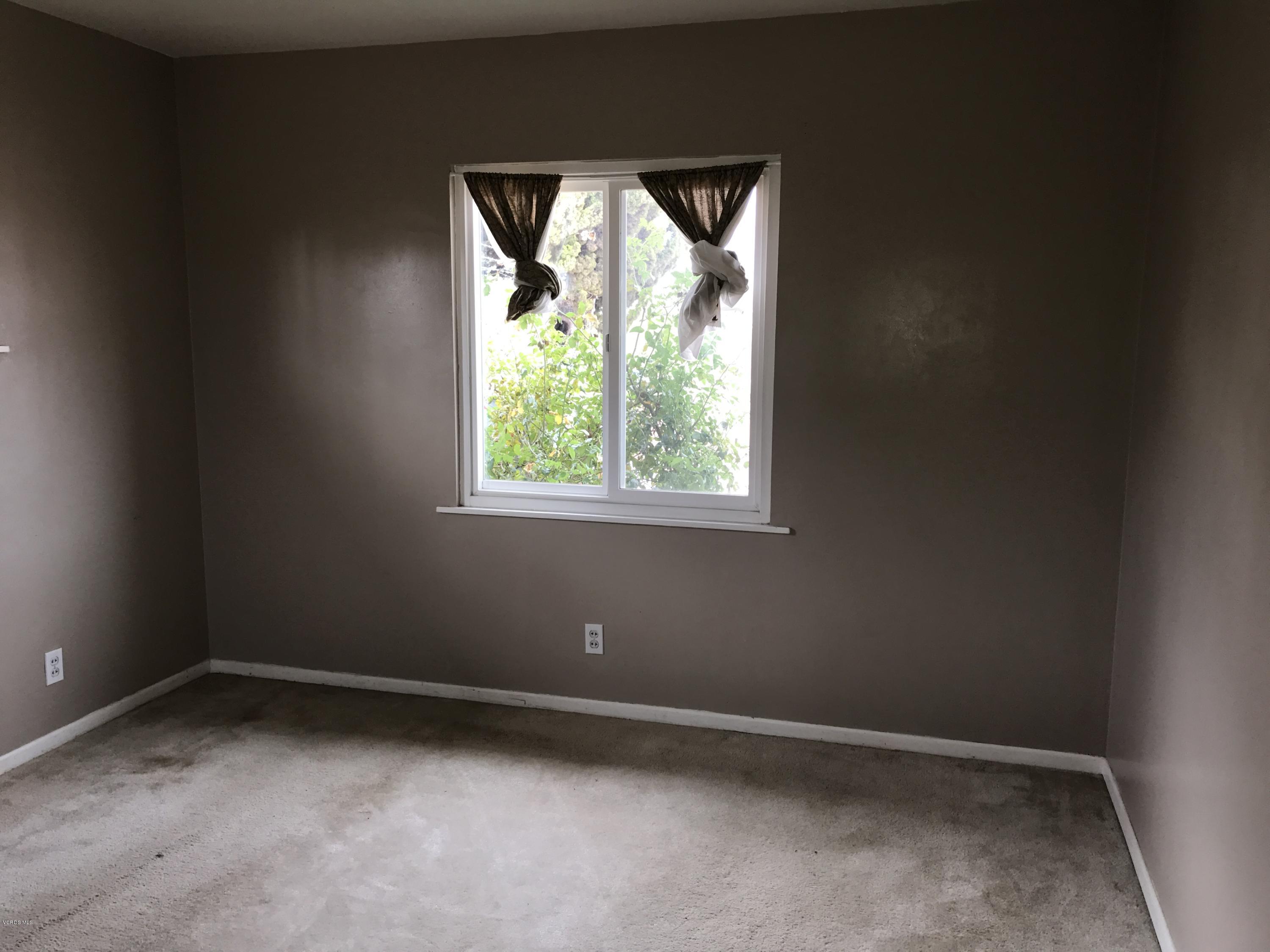 1660 Teal Club Road Oxnard, CA 93030 - Photo 7 of 18 a view of room with window