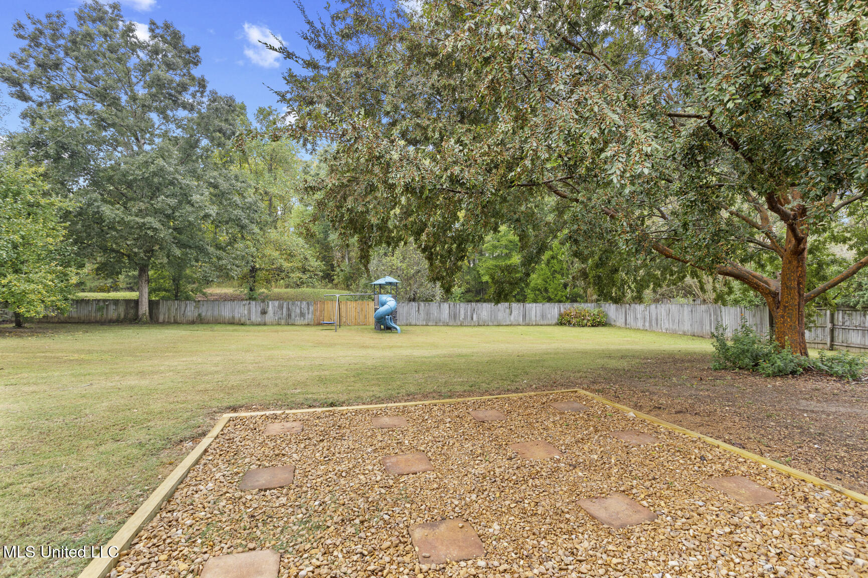 3003 Stonehendge Drive Brandon, MS 39042 - Photo 17 of 21 3003 Stonehenge Dr-22