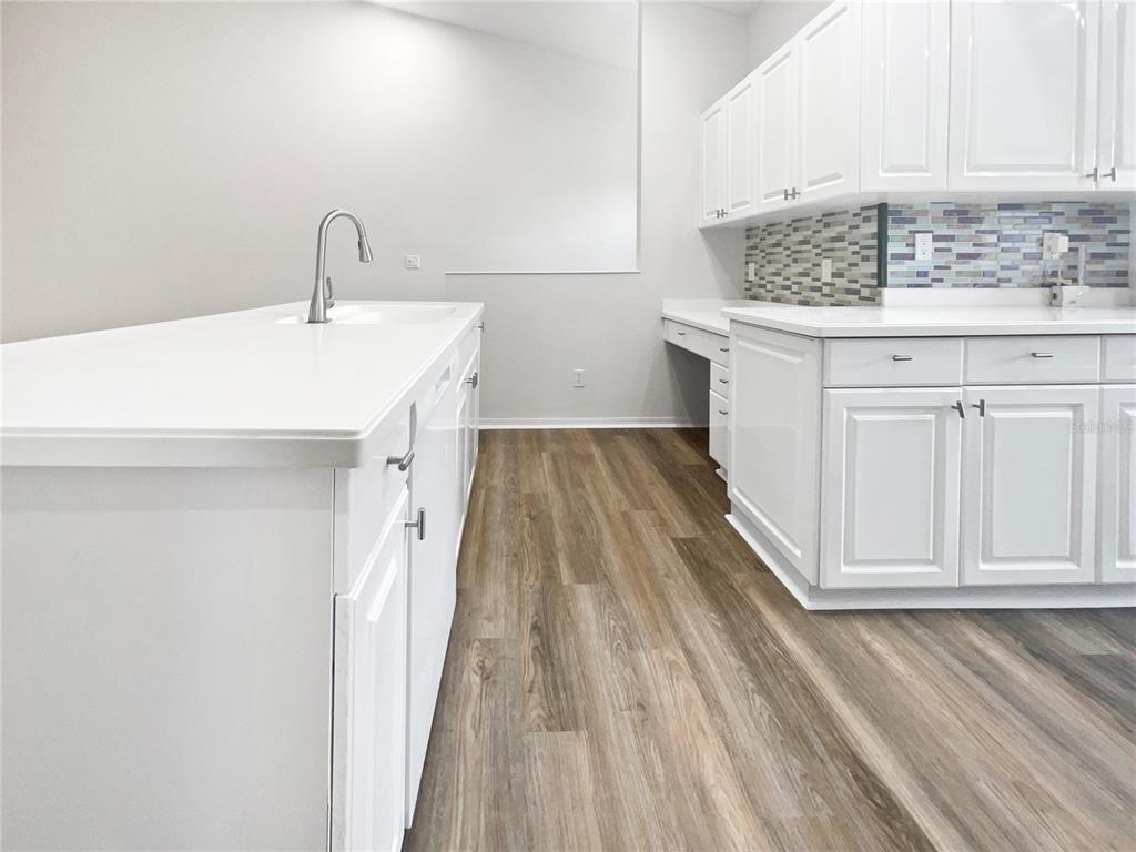 6629 Pineview Terrace, Unit 5201 Bradenton, FL 34203 - Photo 11 of 29