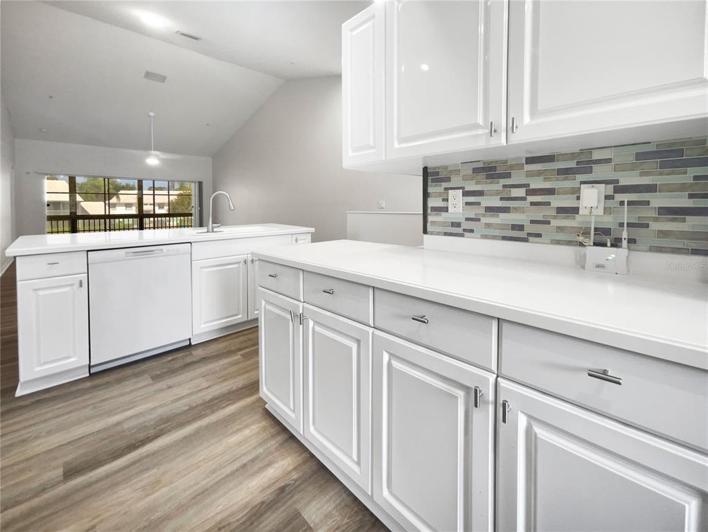 6629 Pineview Terrace, Unit 5201 Bradenton, FL 34203 - Photo 10 of 29