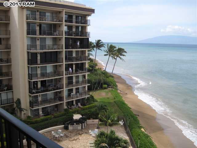 4401 Lower Honoapiilani Road, Unit A604 Lahaina, HI 96761 - Photo 28 of 29 a view of a garden