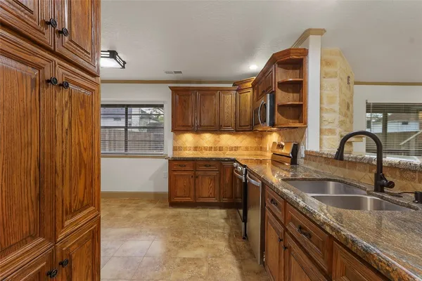 $299,000 | 4800 Heathrow Lane, Alvin, TX 77511