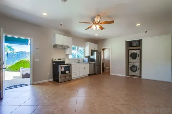 $2,350 | 2686 Canyon Crest Drive, Unit A, Escondido, CA 92027
