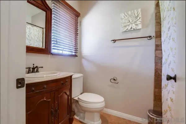$2,350 | 2686 Canyon Crest Drive, Unit A, Escondido, CA 92027