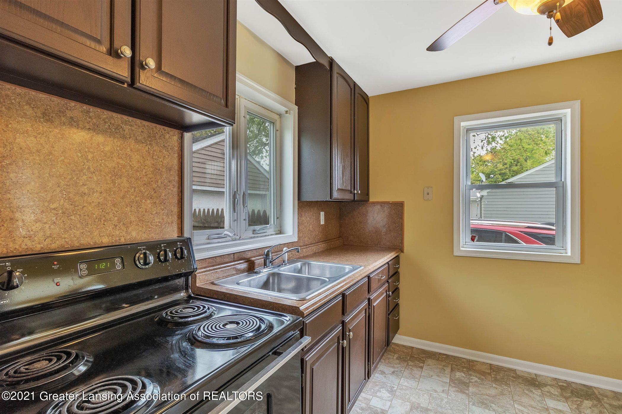1712 West Miller Road Lansing, MI 48911 - Photo 14 of 26 14-1712 W Miller Rd-WindowStill-Real-Est