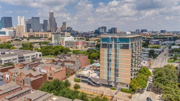 $315,000 | 1001 Belleview Street, Unit 602, Dallas, TX 75215