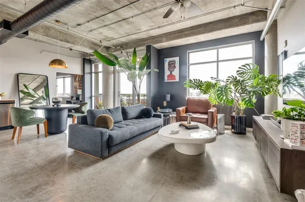 $315,000 | 1001 Belleview Street, Unit 602, Dallas, TX 75215