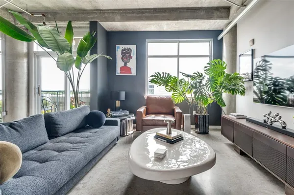 $315,000 | 1001 Belleview Street, Unit 602, Dallas, TX 75215